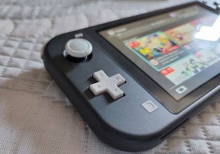 Nintendo Switch Lite e Pokemon Spada