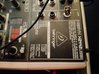 Mesa de mezclas Behringer Xenyx X2442USB