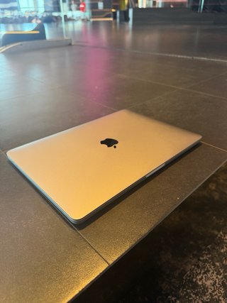 MacBook Pro M1 2020 Gris Espacial