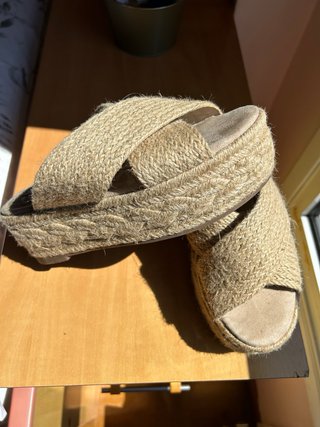 Alpargatas mustang beige de cuña