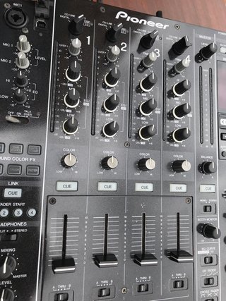 Pioneer DJM-900 Nexus+ regalo deckserver