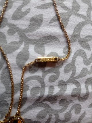 Collar Guess Corazón Dorado