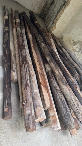 Vigas madera maciza antiguas
