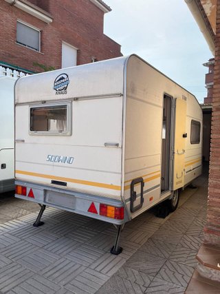 Caravana knaus 4048 Sudwind de menos de 750 kg