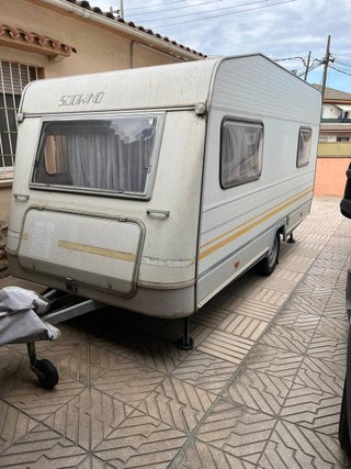 Caravana knaus 4048 Sudwind de menos de 750 kg