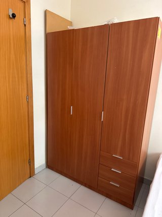 Se alquila habitación, Avenida Sant Narcis 106