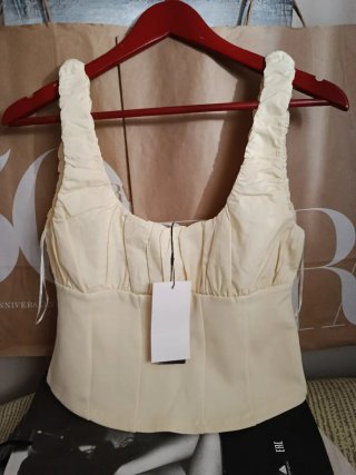 Top Zara amarillo fruncido