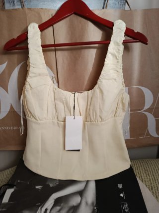 Top Zara amarillo fruncido