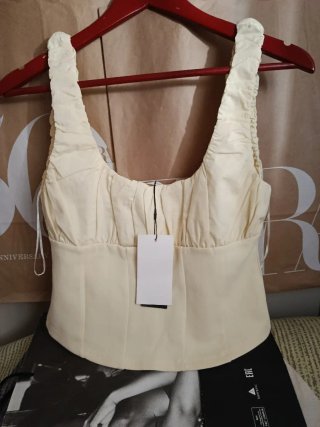 Top Zara amarillo fruncido