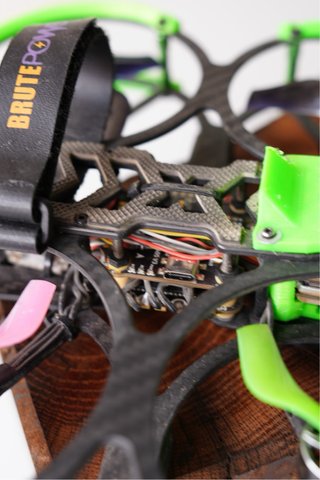 Dron Cinewhoop Diatone Taycan 3" FPV (Vista)