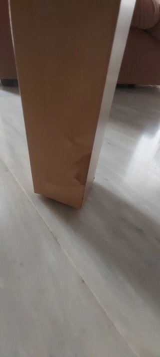 Mesa de centro de madera baja beige de Ikea