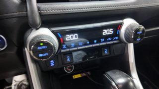 TOYOTA Rav4 2.5l 220H Luxury