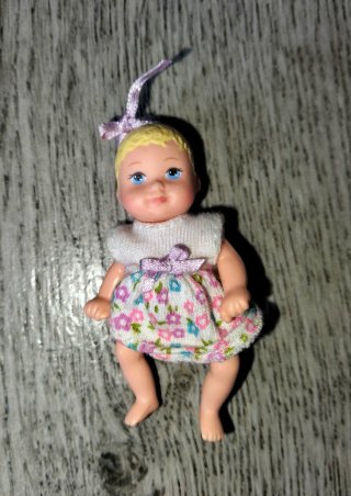 Bambola Barbie e Chrissie 1999 con accessori