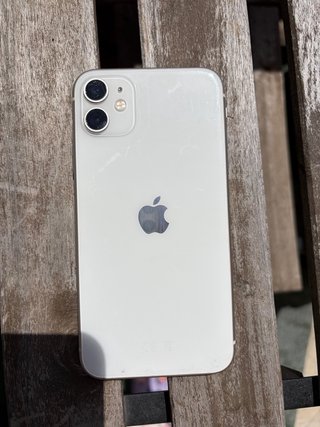 iPhone 11 Apple
