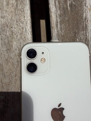 iPhone 11 Apple