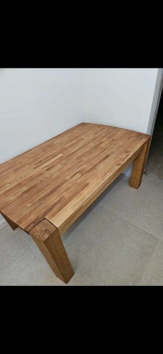 Mesa de comedor de madera maciza