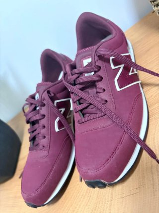 Zapatillas New Balance 410 Granate/Blanco