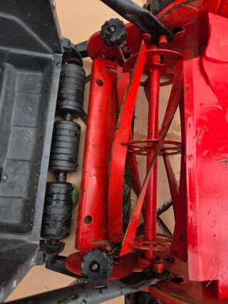 Cortacésped manual helicoidal rojo