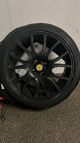 Llanta Abarth Negra