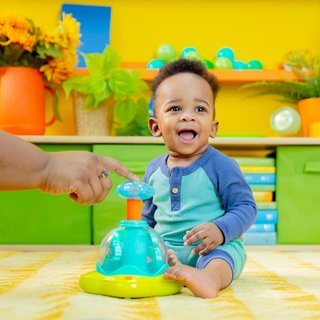 Bright Starts juguete musical luces bebés