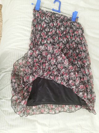 Falda H&M floral plisada talla S