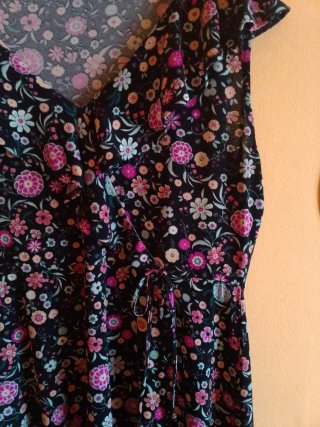 Vestido Springfield floral talla XL