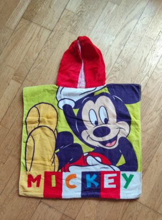 Toalla con capucha Mickey Mouse infantil
