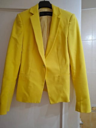 Americana Zara Amarilla Talla XS