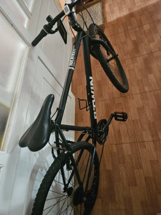 Bicicleta mediana negra