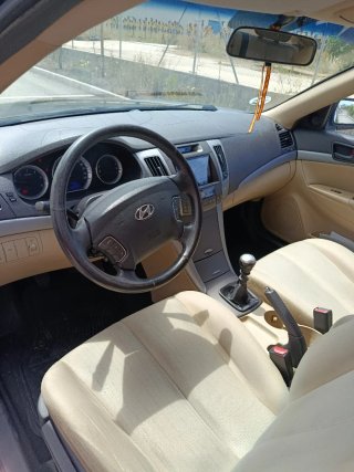 Hyundai Sonata 2010