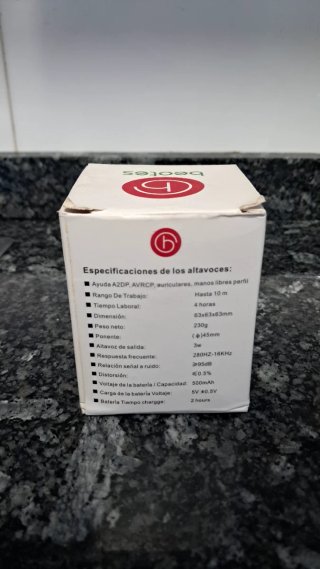 Mini altavoz Bluetooth Beats rosa