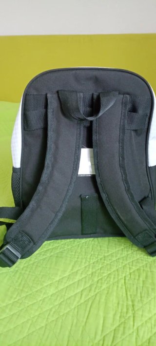 Mochila, estuche y libro Real Madrid