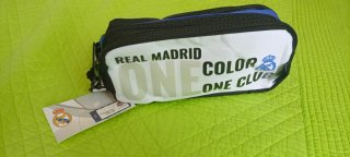 Mochila, estuche y libro Real Madrid