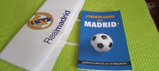 Mochila, estuche y libro Real Madrid