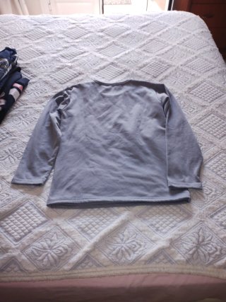 Camiseta térmica gris talla 10-12