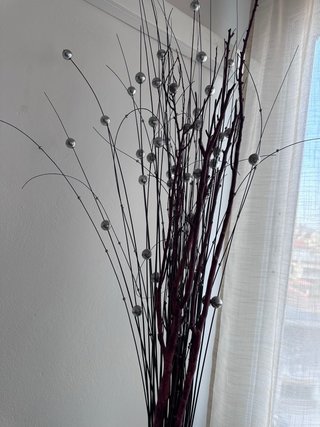 Jarrón Decorativo Metálico y Madera