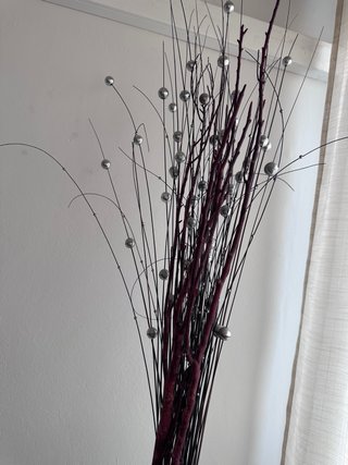 Jarrón Decorativo Metálico y Madera