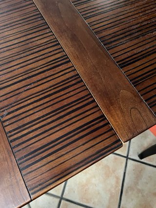 Mesa de comedor ampliable de madera noble