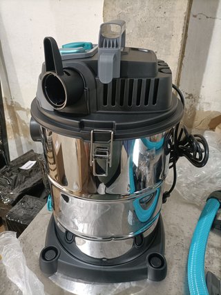 - Cecotec aspirador sólidos líquidos metal poten