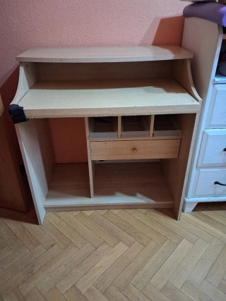 Mesa de ordenador de madera