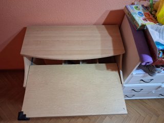 Mesa de ordenador de madera