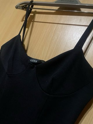 Vestido negro Bershka tirantes
