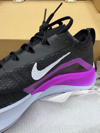 Nike Zoom Fly 4