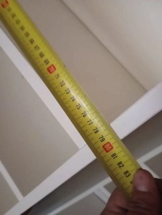Estanterías blancas de madera