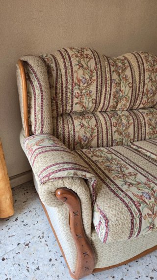 Sofá, 2 sillones y mesa de centro