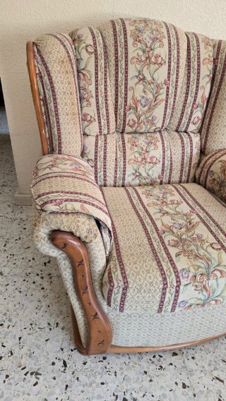 Sofá, 2 sillones y mesa de centro