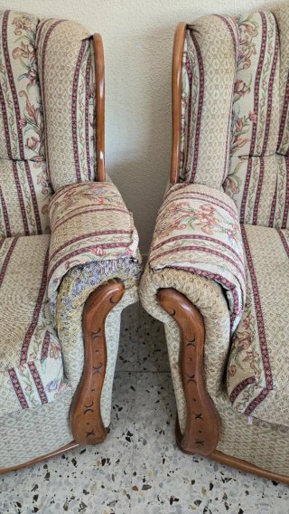 Sofá, 2 sillones y mesa de centro