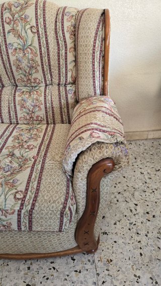 Sofá, 2 sillones y mesa de centro