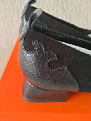 Zapatos eZZio Piel Negra Diseño Western