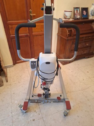 Grua electrica para enfermos MOBICLINIC FORTUNA